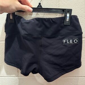Black Fleo shorts